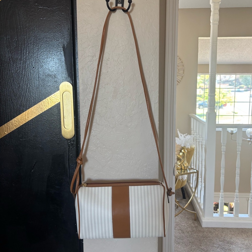 ( Moda Italia) Elegant White and Tan Women's Bag - Picture 2 of 11